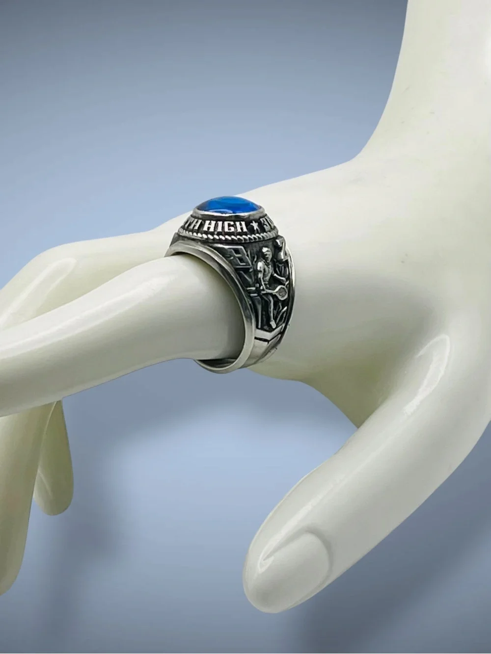 Vintage 1982 Eau Claire North High School Ring Starium Synthetic Sapphire